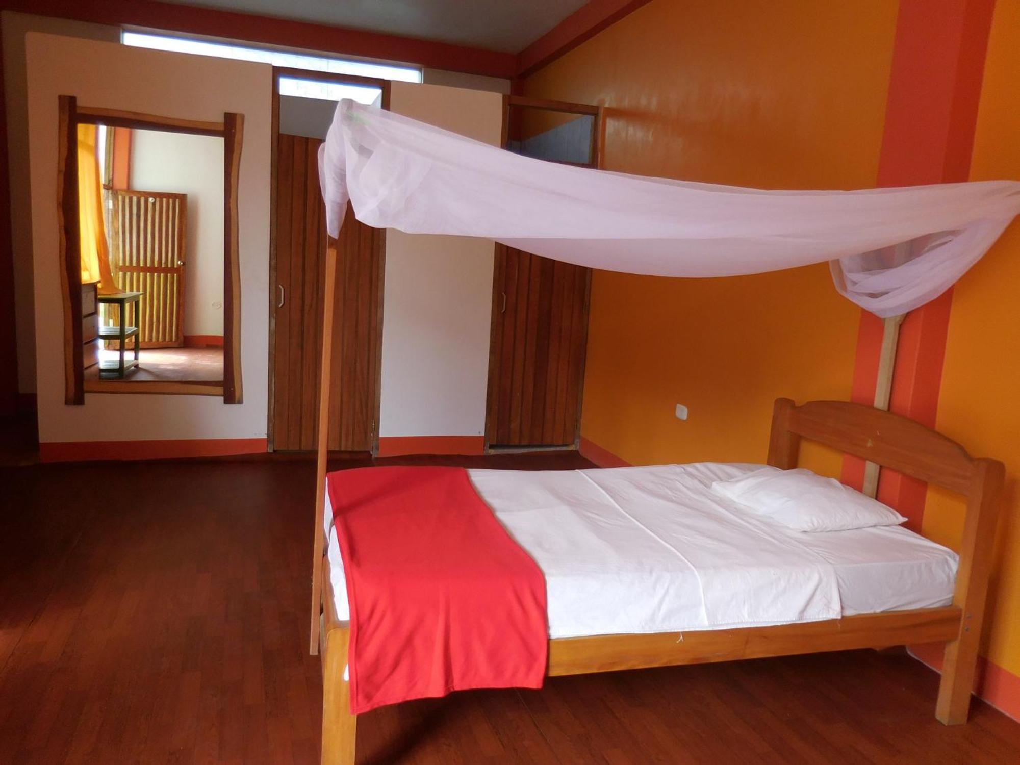 Tambopata Hostel Puerto Maldonado Ngoại thất bức ảnh