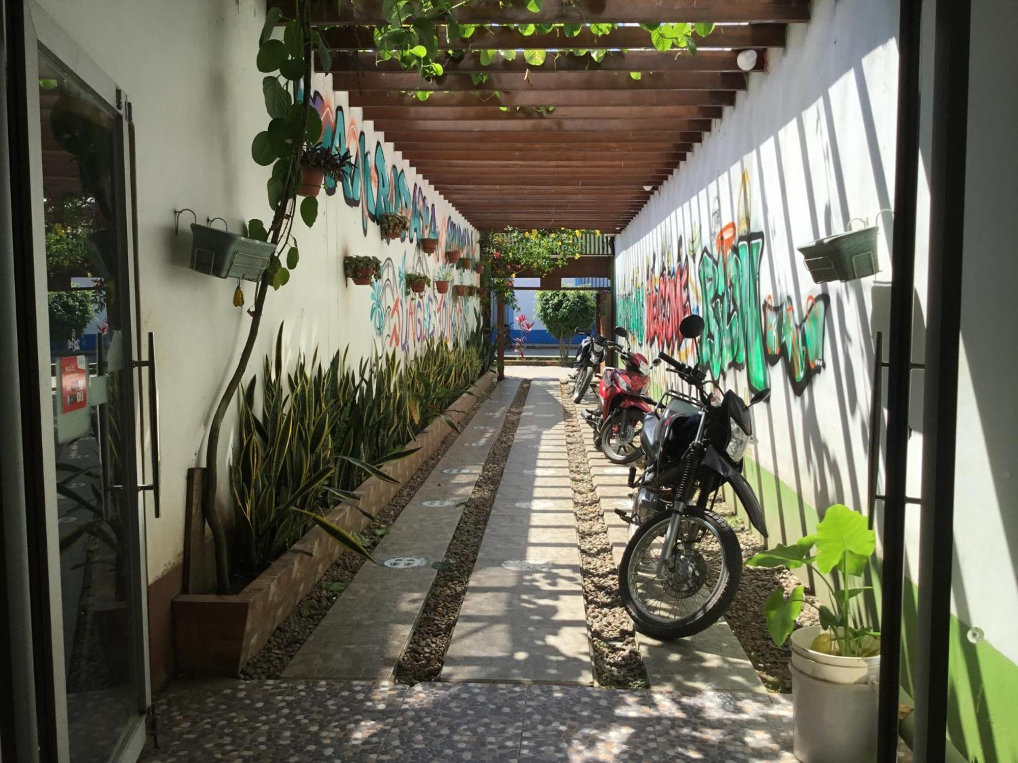 Tambopata Hostel Puerto Maldonado Ngoại thất bức ảnh