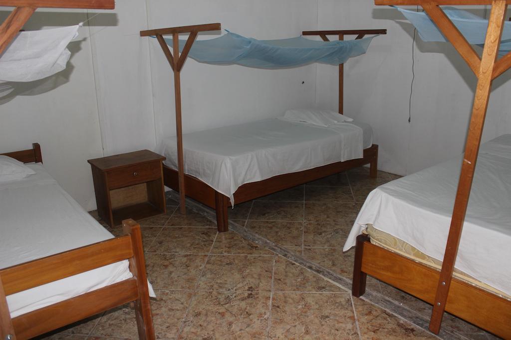 Tambopata Hostel Puerto Maldonado Phòng bức ảnh